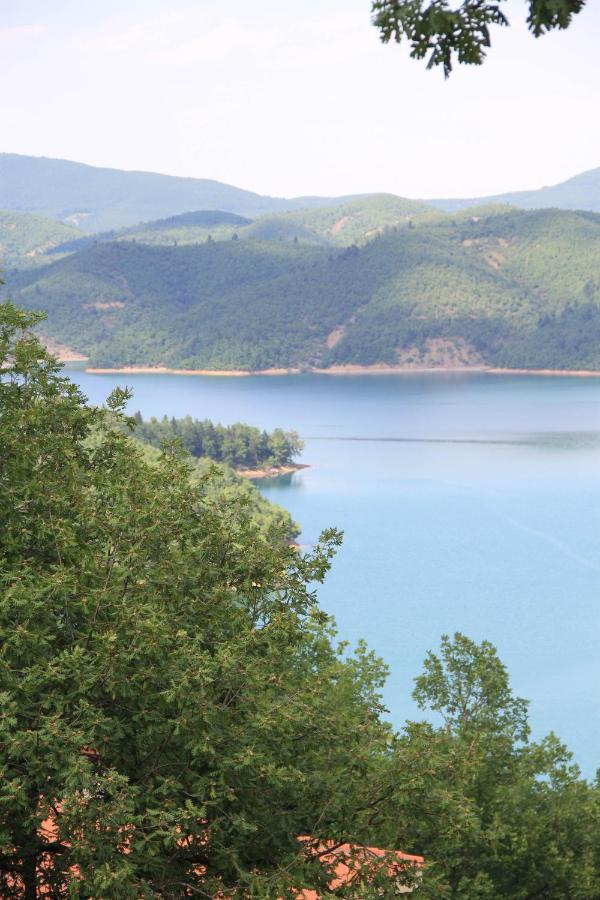 Aparthotel Ktima Alonaki Plastiras-Stausee Exterior foto